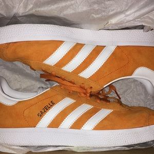 Adidas Gazelle shoes. Unity Orange and White.